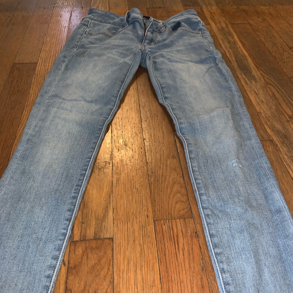 American eagle light jeans